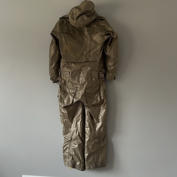 Helly Hansen Women’s Green Survival Snowsuit - Picture 8 of 15